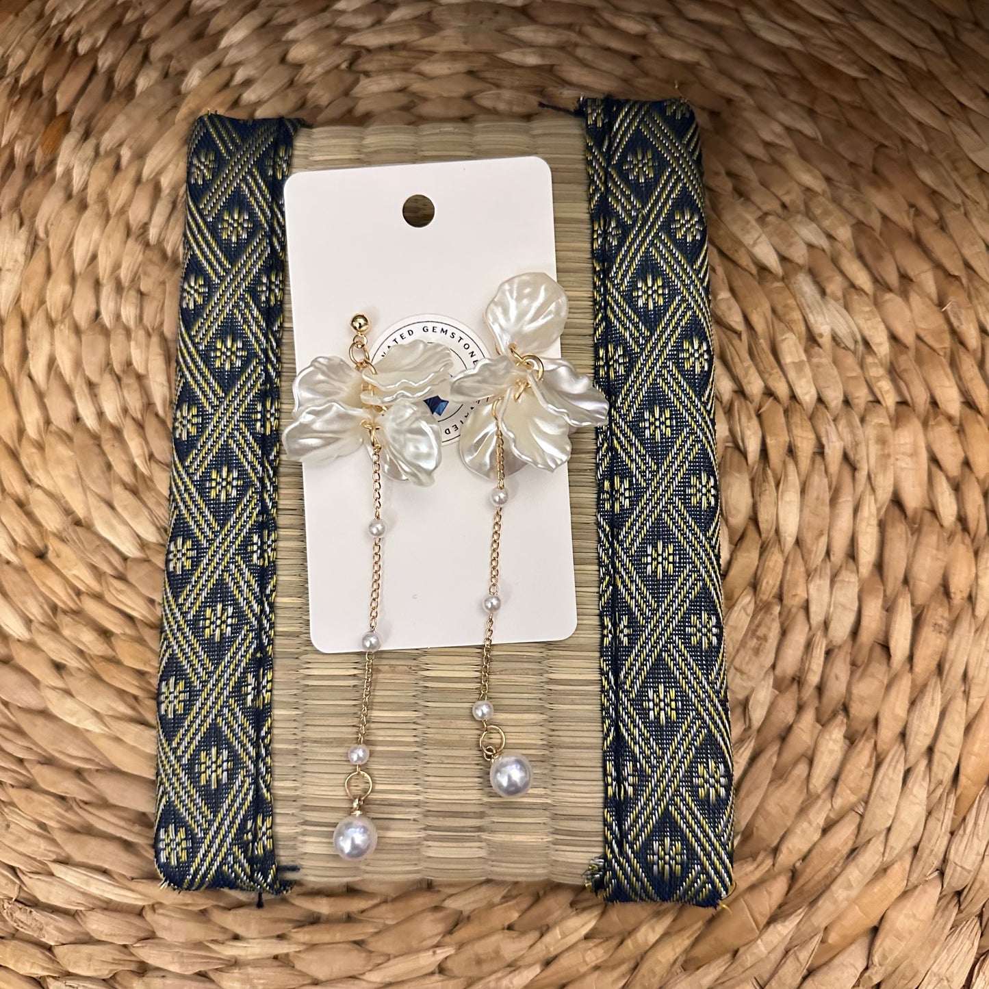 White Pearl Flower Dangle Earrings