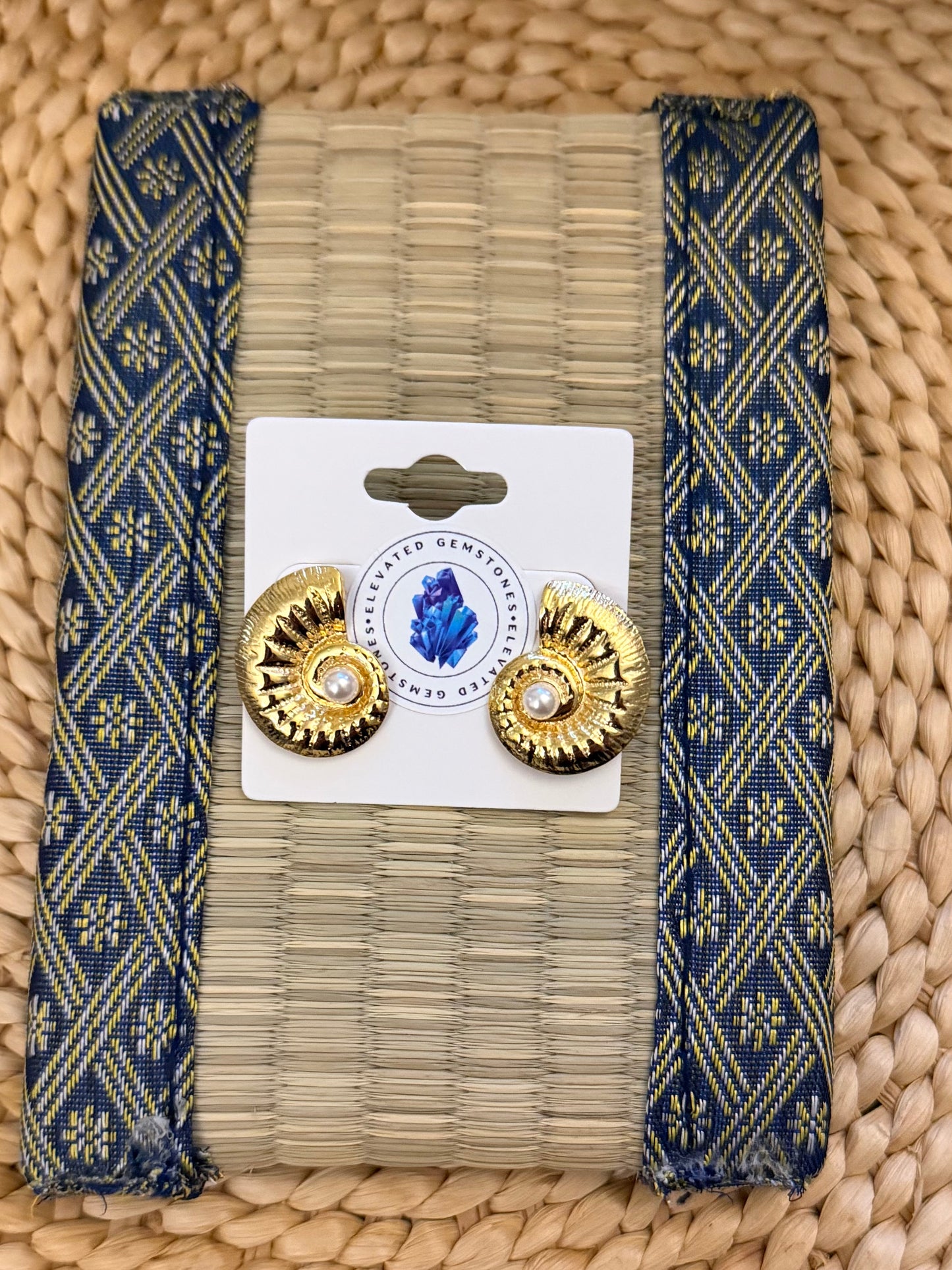Gold Snail Pearl Earring