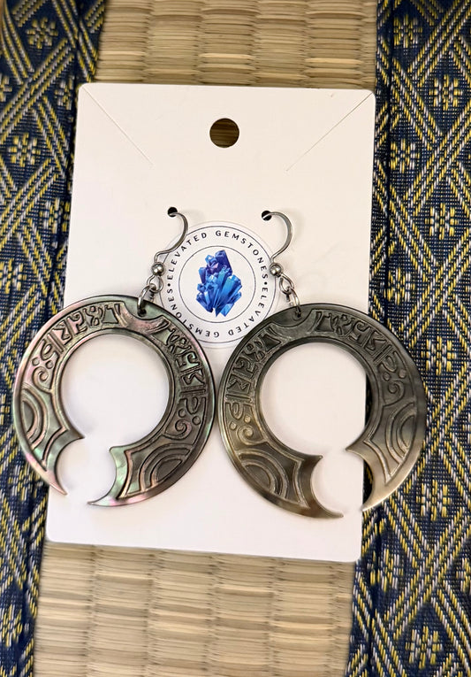 Black Shell Tribal Circle