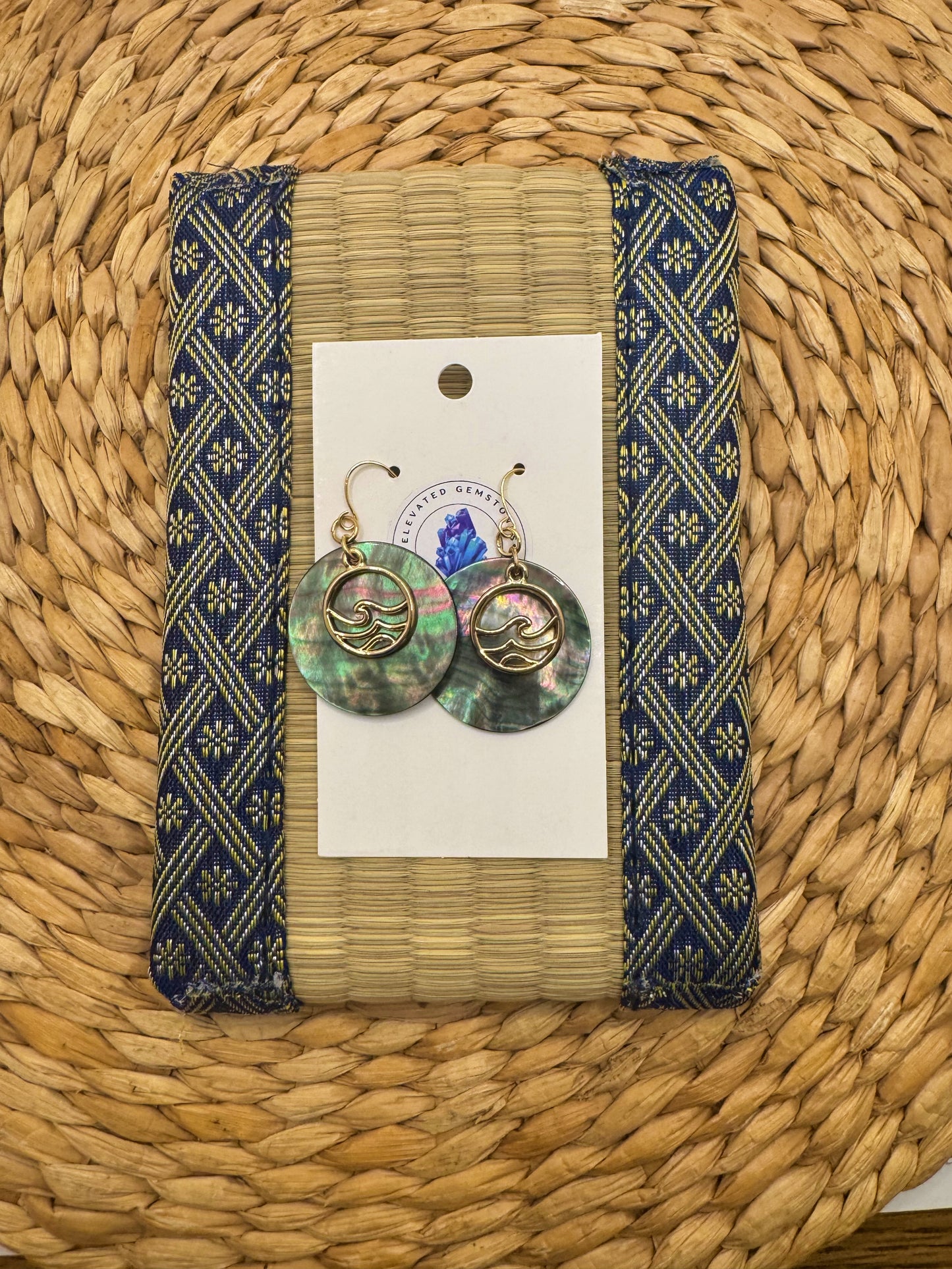 Black Shell Wave Earrings