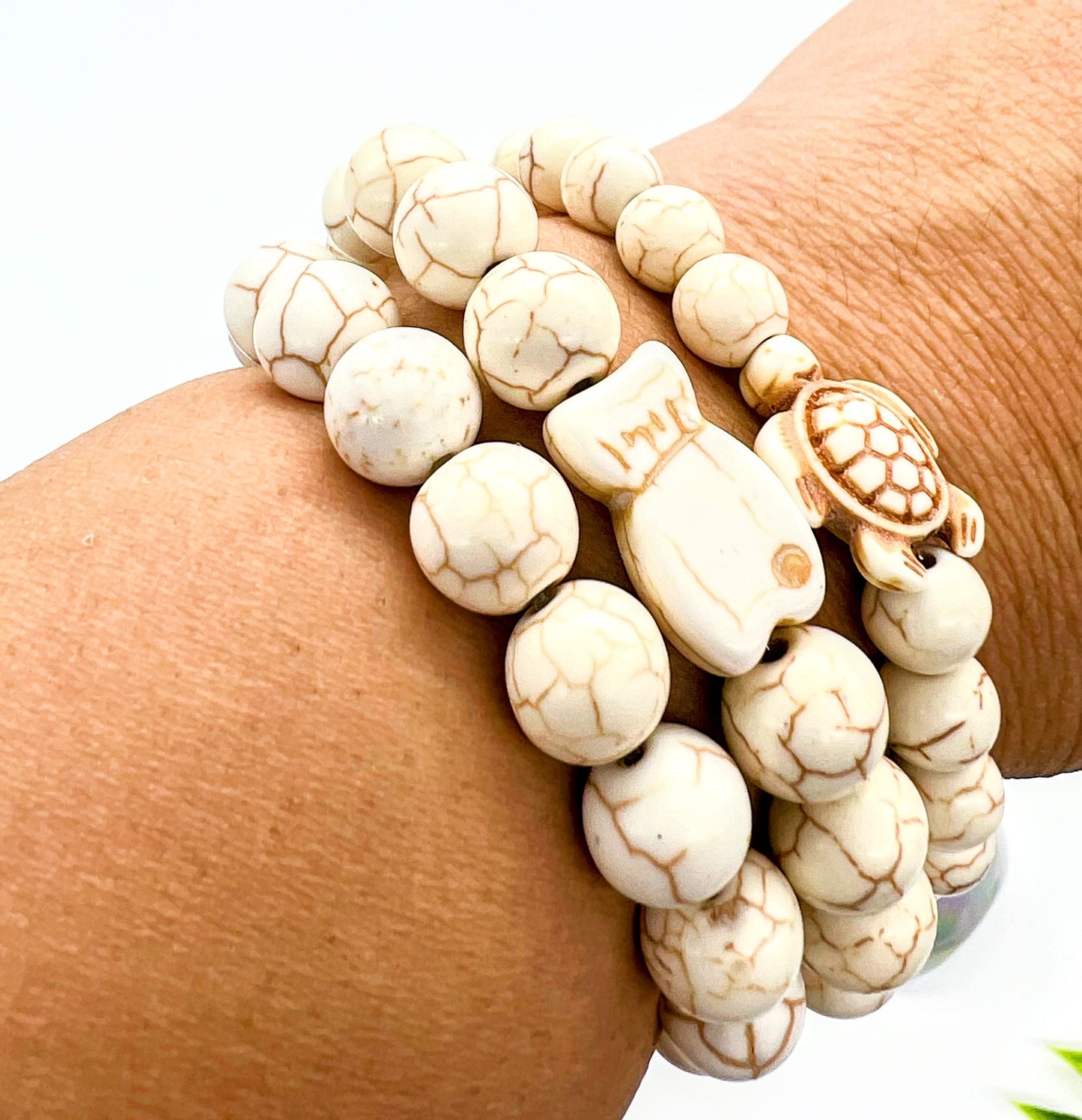 Howlite-Ivory