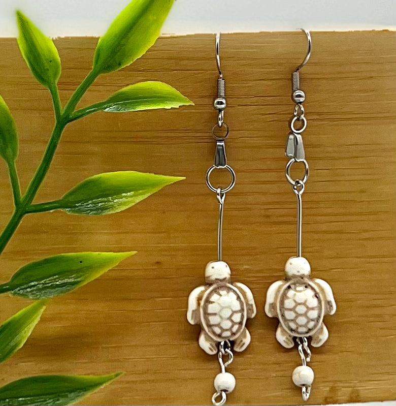 Howlite -Ivory Turtle Charm Jewelry Set