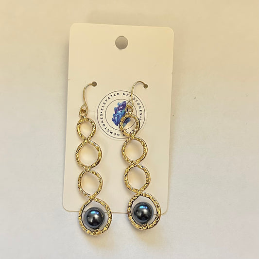 Circle Shell Pearl Dangle Earring