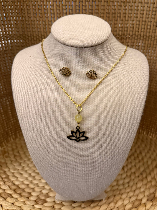 Yellow Agate Lotus Charm Jewelry Set