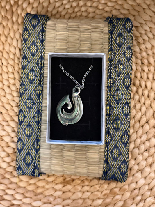Black Shell Fish Hook Necklace 20"