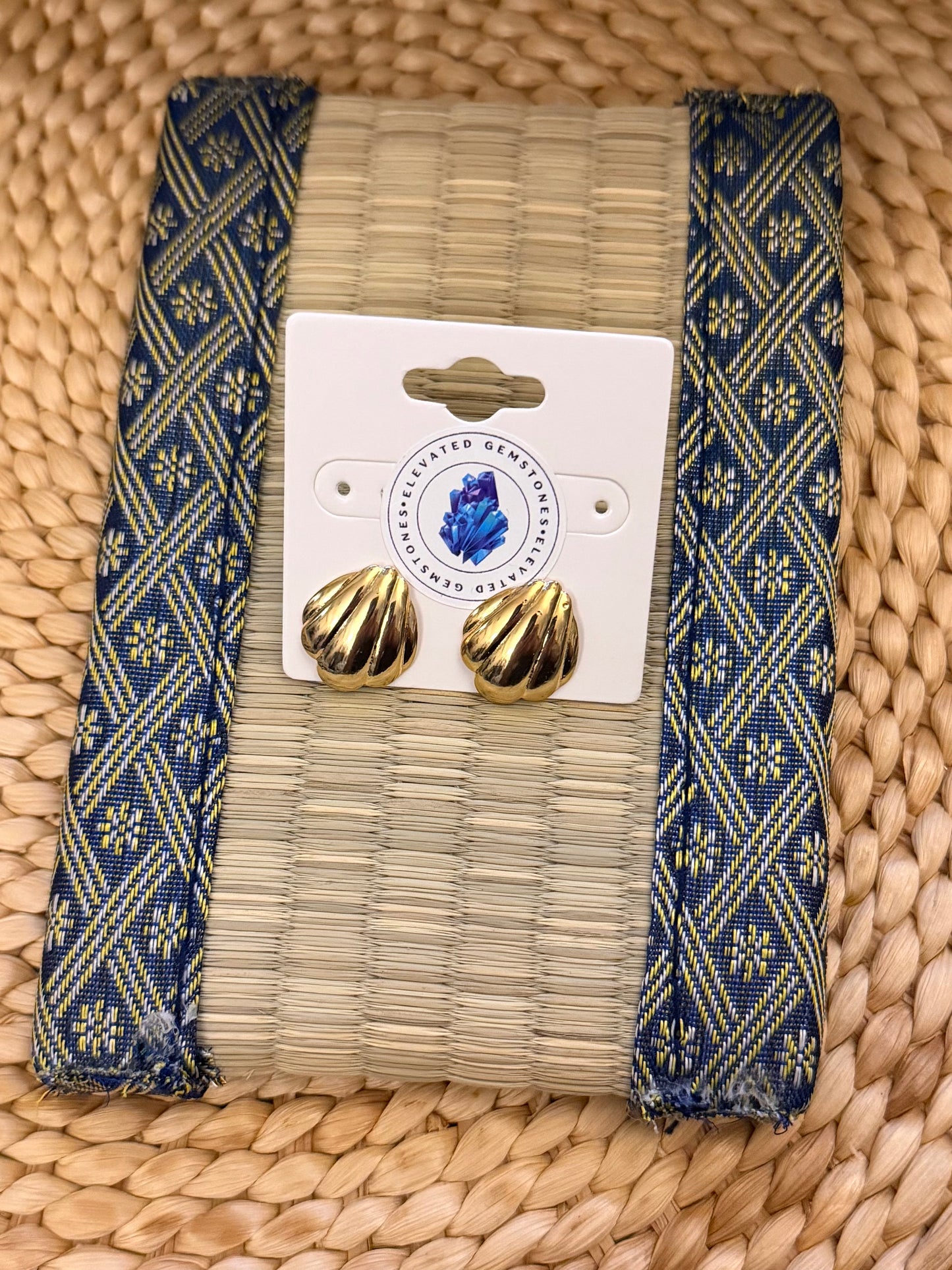 Gold Clam Shell Earring