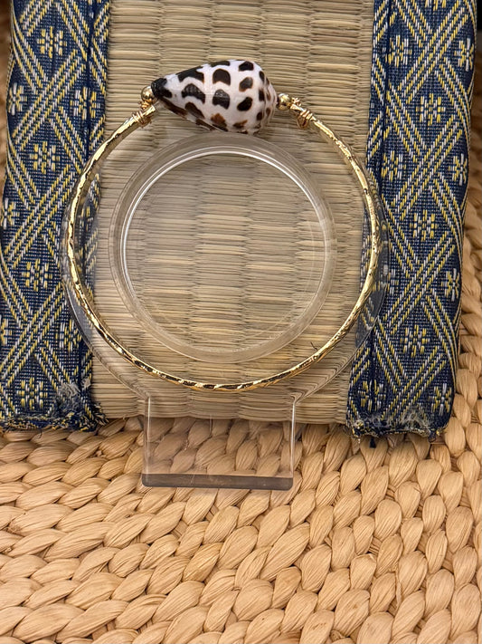 Gold Conch Shell Bangle