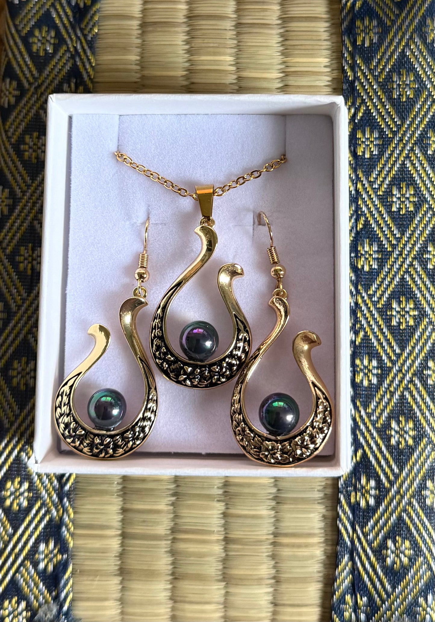 Hawaiian Drop Pearl Jewelry Set