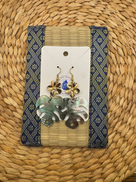Flower Shell Monstera Dangle Earring