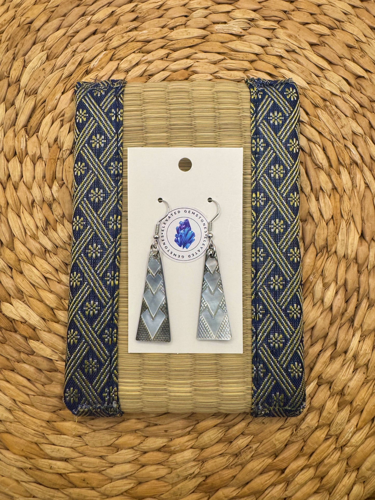 V Shell Dangle Earring