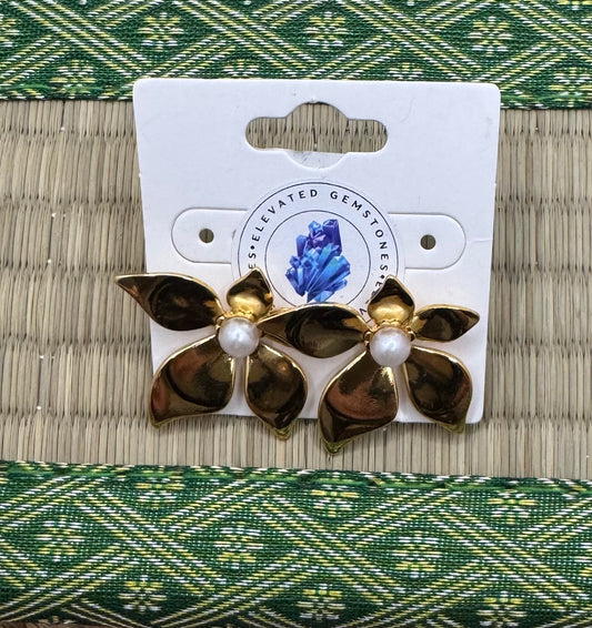 Golden Flower Pearl Earrings