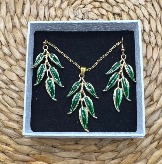 Green Leaf Dangle Jewelry Set