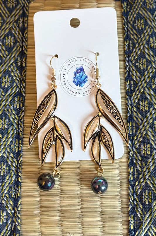 Maori Pearl Leaf Earrings