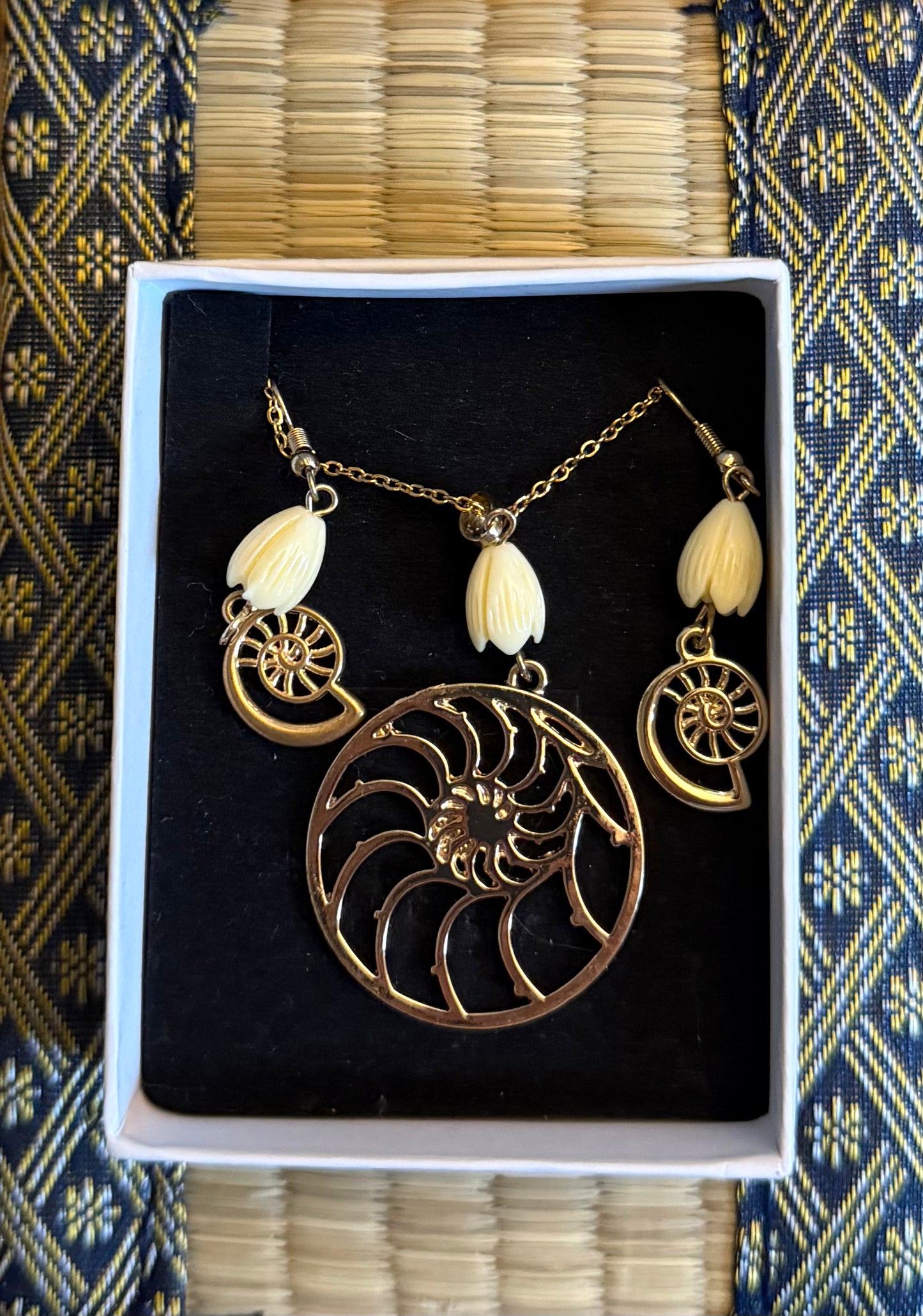Nautilus Pikake Jewelry Set